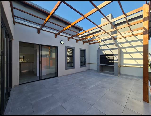 3 BEDROOM HOUSE FOR SALE IN PALM LAKES ESTATE